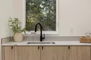 8403 NE 137th St, Kirkland, WA 98034 - Photo 13