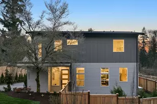 8403 NE 137th St, Kirkland, WA 98034 - Photo 1