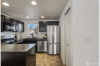 8823 Holly Drive #D204, Everett, WA 98208 - Photo 7