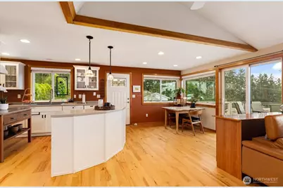 2745 Evening Glory Court, Clinton, WA 98236 - Photo 5