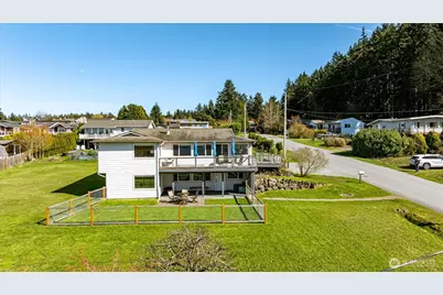 2745 Evening Glory Court, Clinton, WA 98236 - Photo 31