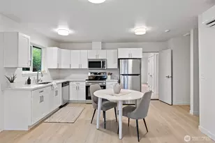 1925 5th St, Bremerton, WA 98337 - Photo 9