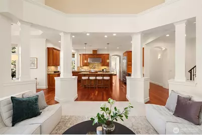 9750 SE 5th Street, Bellevue, WA 98004 - Photo 19