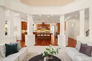 9750 SE 5th St, Bellevue, WA 98004 - Photo 19