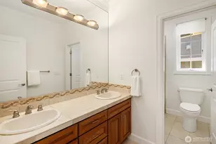 9750 SE 5th St, Bellevue, WA 98004 - Photo 33