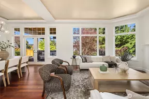 9750 SE 5th St, Bellevue, WA 98004 - Photo 7