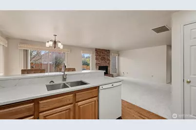 10303 SE 210th Place, Kent, WA 98031 - Photo 9