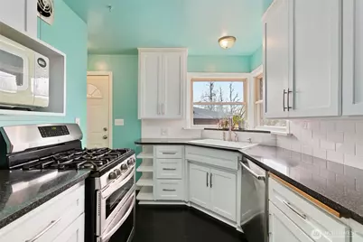 214 J Street NE, Auburn, WA 98002 - Photo 7