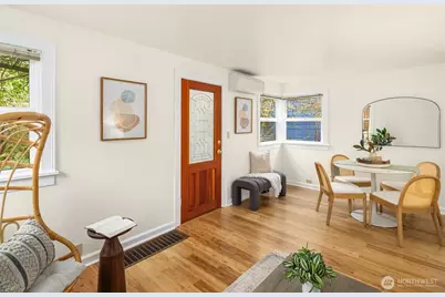 548 NE 102nd Street, Seattle, WA 98125 - Photo 5