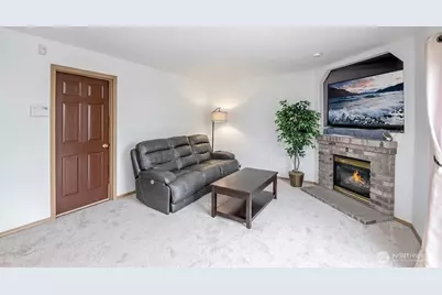 11008 184th Avenue, Bonney Lake, WA 98391 - Photo 5