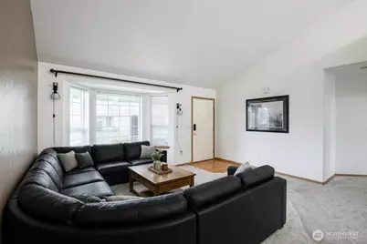 11008 184th Avenue, Bonney Lake, WA 98391 - Photo 3