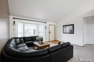 11008 184th Ave, Bonney Lake, WA 98391 - Photo 3