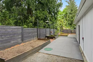 18824 SE 164th St, Renton, WA 98058 - Photo 9