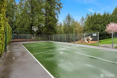 2122 221st Place NE, Sammamish, WA 98074 - Photo 35