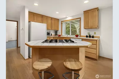 2122 221st Place NE, Sammamish, WA 98074 - Photo 9