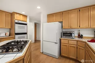 2122 221st Pl NE, Sammamish, WA 98074 - Photo 11