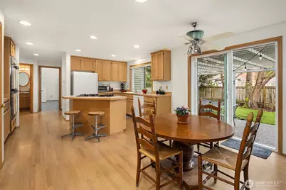 2122 221st Place NE, Sammamish, WA 98074 - Photo 13