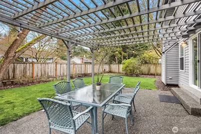 2122 221st Place NE, Sammamish, WA 98074 - Photo 33