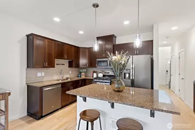 129 164th Place SE, Bothell, WA 98012 - Photo 3