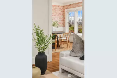 5260 18th Avenue NE, Seattle, WA 98105 - Photo 7