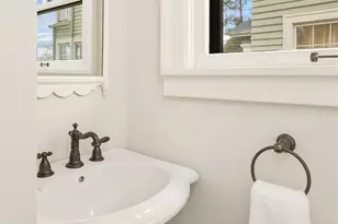 5260 18th Ave NE, Seattle, WA 98105 - Photo 17