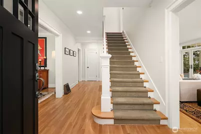 364 Highland Drive, Seattle, WA 98109 - Photo 5