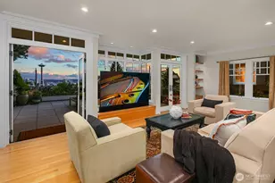 364 Highland Dr, Seattle, WA 98109 - Photo 17