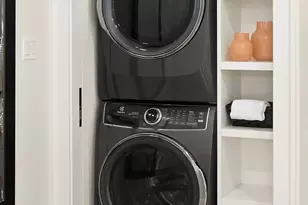 364 Highland Dr, Seattle, WA 98109 - Photo 27