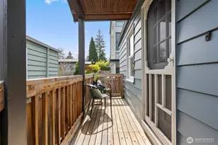 1035 NE 100th St, Seattle, WA 98125 - Photo 23