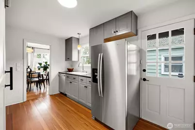 1035 NE 100th Street, Seattle, WA 98125 - Photo 11