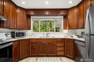 3057 241st Ave SE, Sammamish, WA 98075 - Photo 13