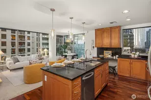 10610 NE 9th Pl, Bellevue, WA 98004 - Photo 15