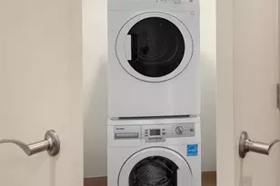 10610 NE 9th Pl, Bellevue, WA 98004 - Photo 27