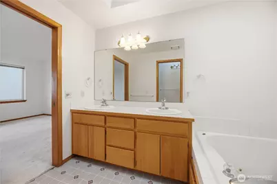 1924 5th Street SE, Puyallup, WA 98372 - Photo 25