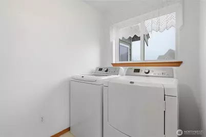 1924 5th Street SE, Puyallup, WA 98372 - Photo 15