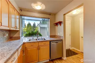 12838 SE 141st Ln, Bellevue, WA 98006 - Photo 3