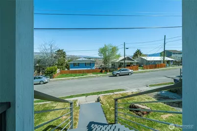 918 Cashmere Street, Wenatchee, WA 98801 - Photo 5