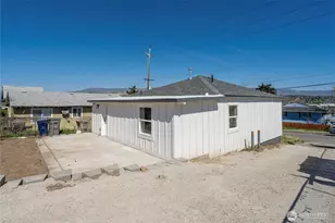 918 Cashmere St, Wenatchee, WA 98801 - Photo 9
