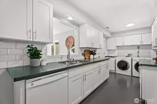 17004 11th Ave NE, Shoreline, WA 98155 - Photo 9