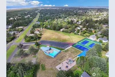 160 Dolphin Avenue NE, Ocean Shores, WA 98569 - Photo 29