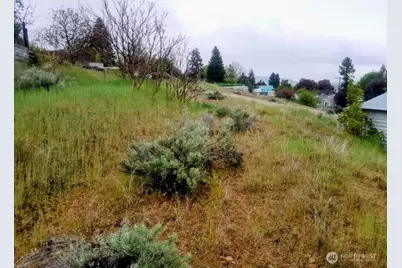 222 Kenwood Street, Omak, WA 98841 - Photo 9