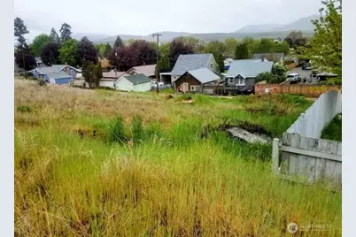 222 Kenwood Street, Omak, WA 98841 - Photo 5