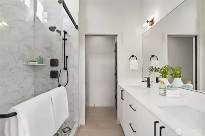 2562 30th Avenue W, Seattle, WA 98199 - Photo 19