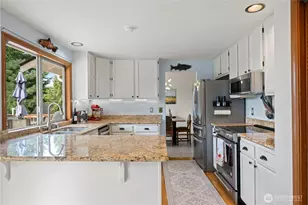 10516 Vernon Rd, Lake Stevens, WA 98258 - Photo 11