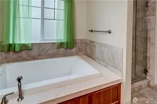 7929 Seward Park Ave S, Seattle, WA 98118 - Photo 21