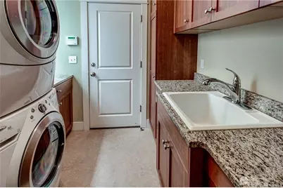 7929 Seward Park Avenue S, Seattle, WA 98118 - Photo 9