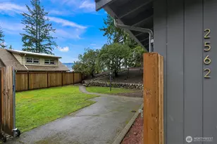 2562 Lake Whatcom Blvd, Bellingham, WA 98229 - Photo 37