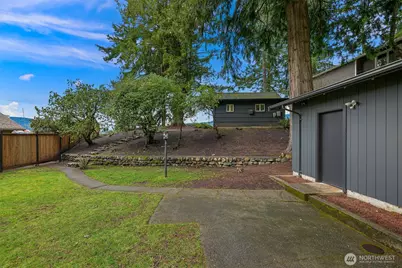 2562 Lake Whatcom Boulevard, Bellingham, WA 98229 - Photo 23