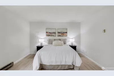 421 Wells Avenue S, Renton, WA 98057 - Photo 15