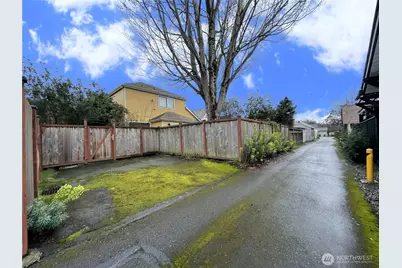 421 Wells Avenue S, Renton, WA 98057 - Photo 39